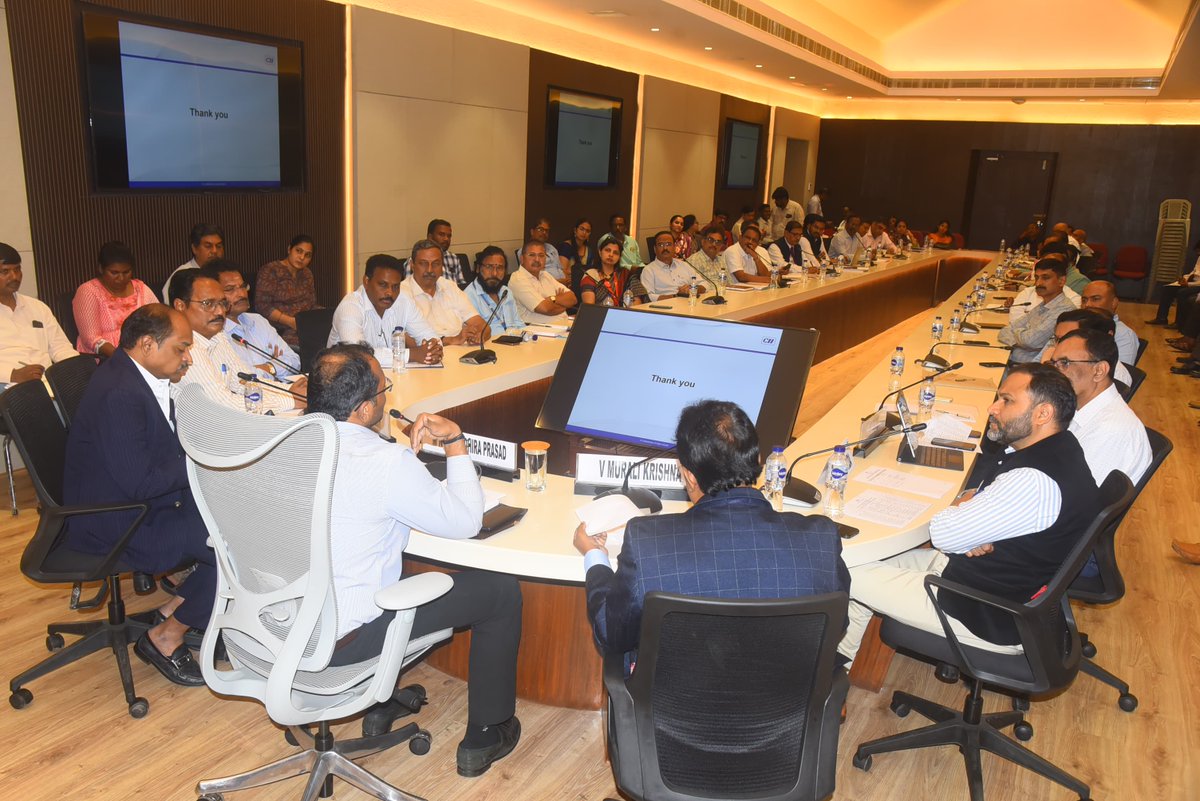aniltentu's tweet photo. #Empowering #Visakhapatnam #Workforce! ๐
#DistrictCollector Sri Harendhira Prasad M N hosted #Industry #Skill #Employment Convergence Meet #CII #Employment #officer โ
60+ industries leaders came together with #Academicians #Skilldevelopmentinstitutes @naralokesh @ncbn https://t.co/WUBEfCfMEF