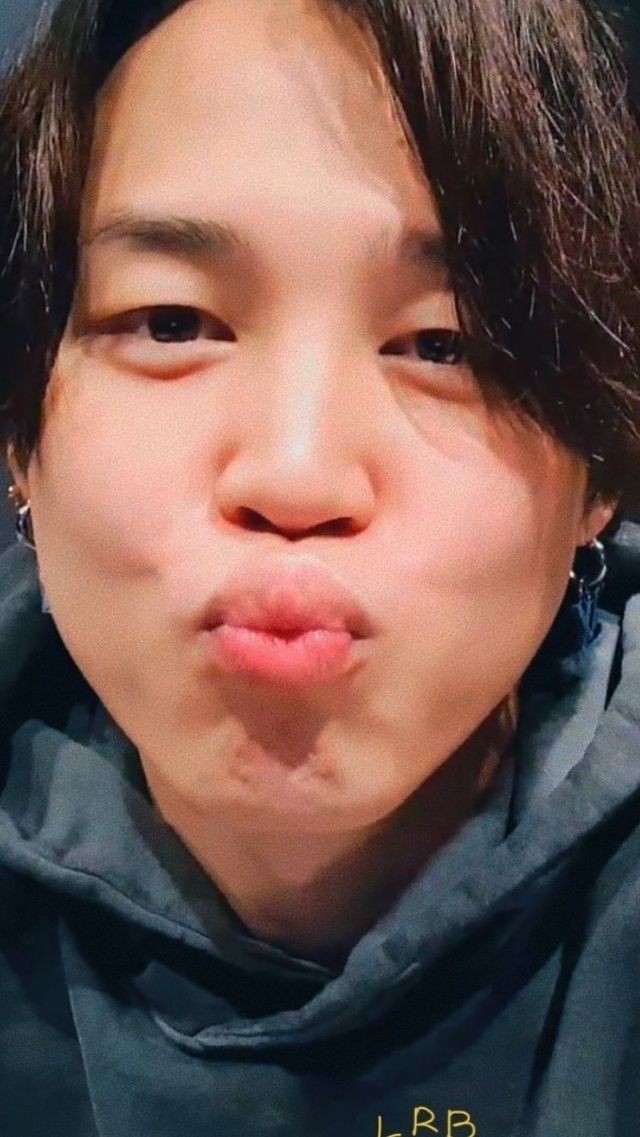 .....!!On one side there is a murderer,

On the other side there is a beautiful woman,
I went towards the murderer,
Thinking that he will give me death only once.......!! 😉
#jimin