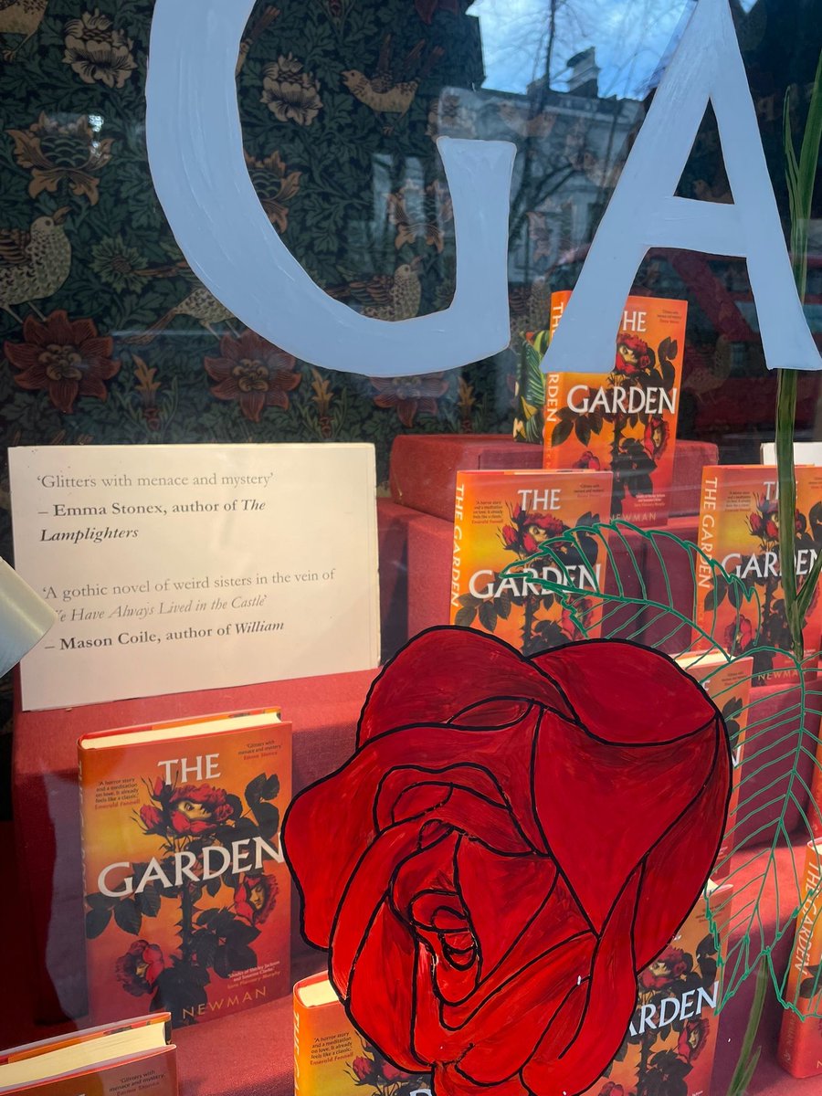 thenickbowling's tweet image. Incredible incredible window display for The Garden by @Dauntbooks. 

It’s out TODAY by the way. 

penguin.co.uk/books/460007/t…