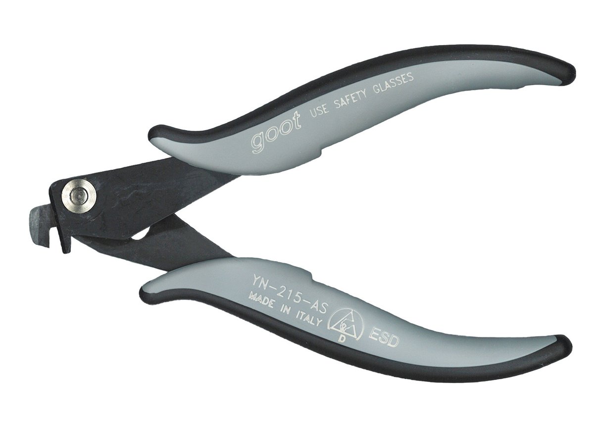 eleshop's tweet image. 【セール情報】goot 基板ミシン目カッター / YN-215AS
eleshop.jp/shop/g/gE4L111/
ベークでも紙エポでもガラエポでもサクサクカットできる基板用カッターです。カットすると言うよりは四角く切り抜くと言った感じですが少ない力で基板を切り抜くことが出来ます。基板の切り離しやサイズ調整にオススメ。