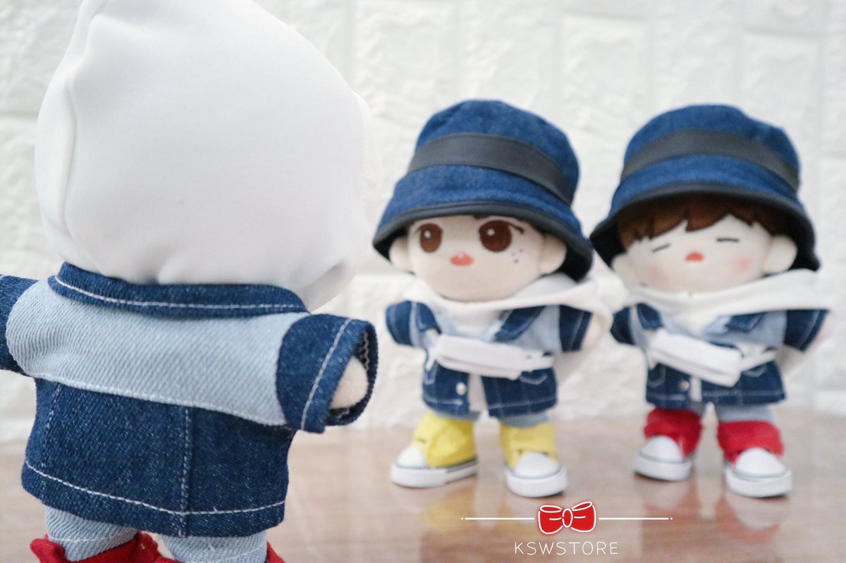 kswstore's tweet photo. 🧊#ชุดตุ๊กตาพร้อมส่ง 15/20cm🧊
-แจ๊คเกตยีนส์เข้ม/อ่อน +ฮู้ด+เป๋า+เกง+หมวก 
ราคา 350 ส่งฟรี
🛎️สั่งซื้อDM 
⚠️ เก็บสินค้าแจ้งโอน
#ชุดตุ๊กตา #ตลาดนัดstraykids #ตุ๊กตาnct #ตลาดนัดwind #ตลาดนัดtreasure #ชุดตุ๊กตา20cm #ตลาดนัดnctdraem #ตลาดนัดnct #ชุดตุ๊กตา15cm #ตุ๊กตาป๋อจ้าน https://t.co/pz8SbxE0CW