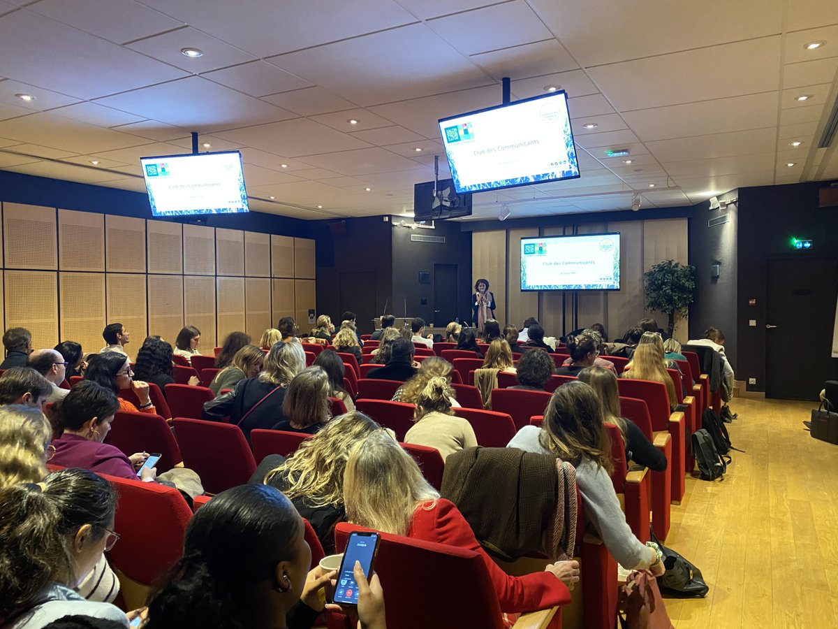 Salondelagri's tweet photo. 📅 Ce matin, se tient le Club des Communicants du @Salondelagri
 🌿 L’occasion pour nos exposants de se réunir et d’échanger avant l’événement qui arrive à grands pas ! Au programme : dernières infos sur le #SIA2025 et conseils pratiques pour une participation réussie 🚜🇫🇷 https://t.co/8ogUZMKa84
