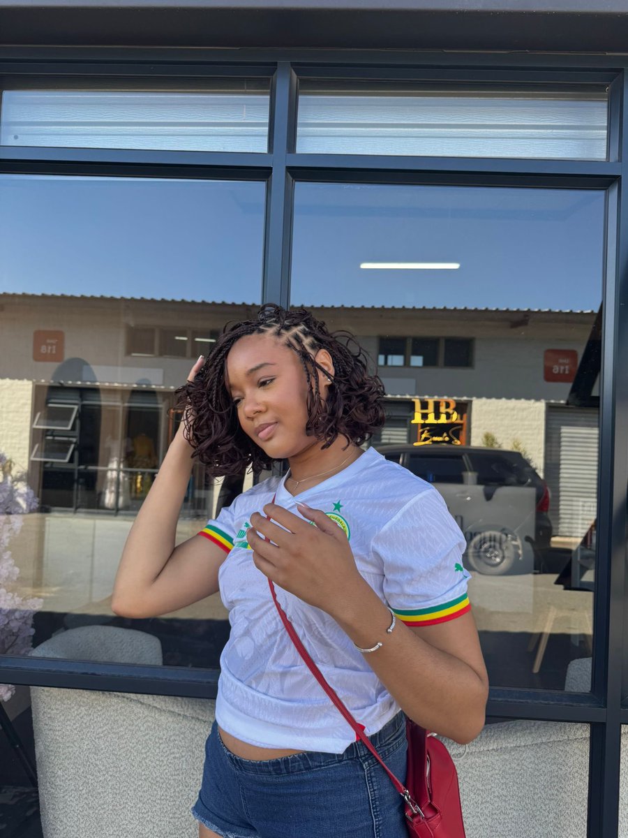 notneezy's tweet photo. Come get your summer Hairstyle with us 😍😍

We are based at Midrand, president park  and Pretoria central 
#GirlTalkZA https://t.co/O5RrRpvYzZ