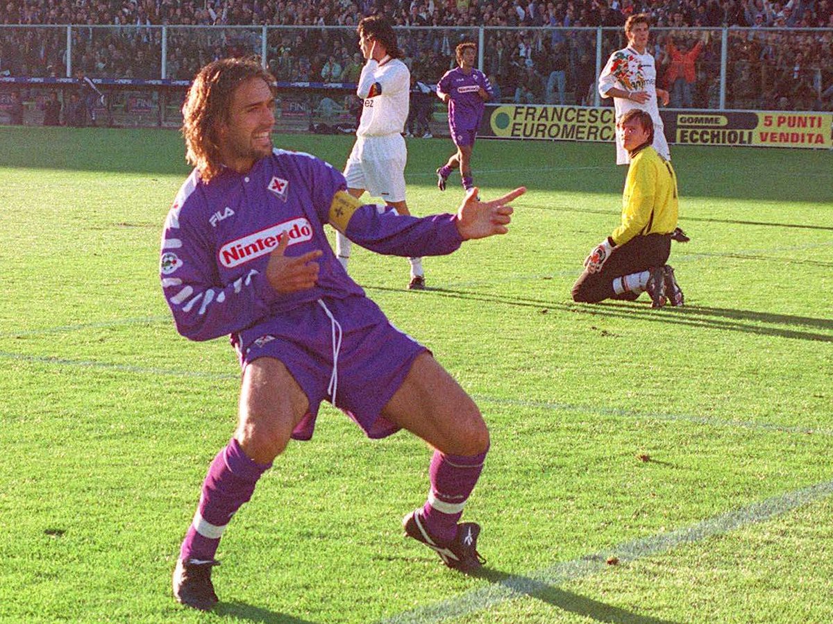 acffiorentina's tweet photo. Buon compleanno, Gabriel Omar Batistuta. 🎂

#Fiorentina https://t.co/YfKURxp8S6