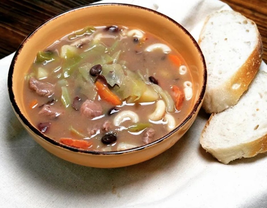 Sopa da Pedra 🍵

This mouth watering soup is a traditional plate from Portugal. It's made with a selection of meats vegetables and pasta. If you haven't tried it yet, it's a must.

#Cardiff #Bath #Portuguese #Soup