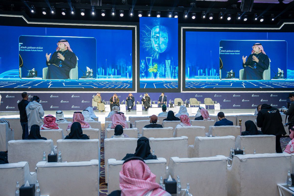 من الفكرة إلى الإنجاز...

سعدنا بالعمل جنبًا إلى جنب مع شريك النجاح <a href="/Damanatksa/">Damanat | ضمانات</a> في منتدى مستقبل العقار – النسخة الرابعة، حيث تولينا بكل فخر:

✅ التخطيط المسبق للتصاميم والمنشورات وفيديوهات الشاشات
✅ تنفيذ الجناح وتجهيزاته بأدق التفاصيل
✅ التغطية الإعلامية المتكاملة للحدث
✅