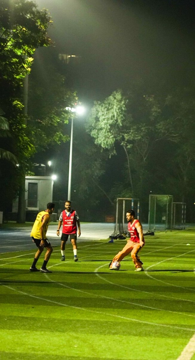 AllstarsFC_PFH's tweet photo. Every session counts! ⚽ 

ASFC is training hard, playing smart, and getting stronger as a unit. The journey continues! 💥 

#ASFC #PracticeLikeChampions #ASFC2025 #BackOnTheField #FootballIsLife #PlayingForHumanity #GameTime #allstarsfootballclub #gssports #ASFC https://t.co/mQAEJHQxu9