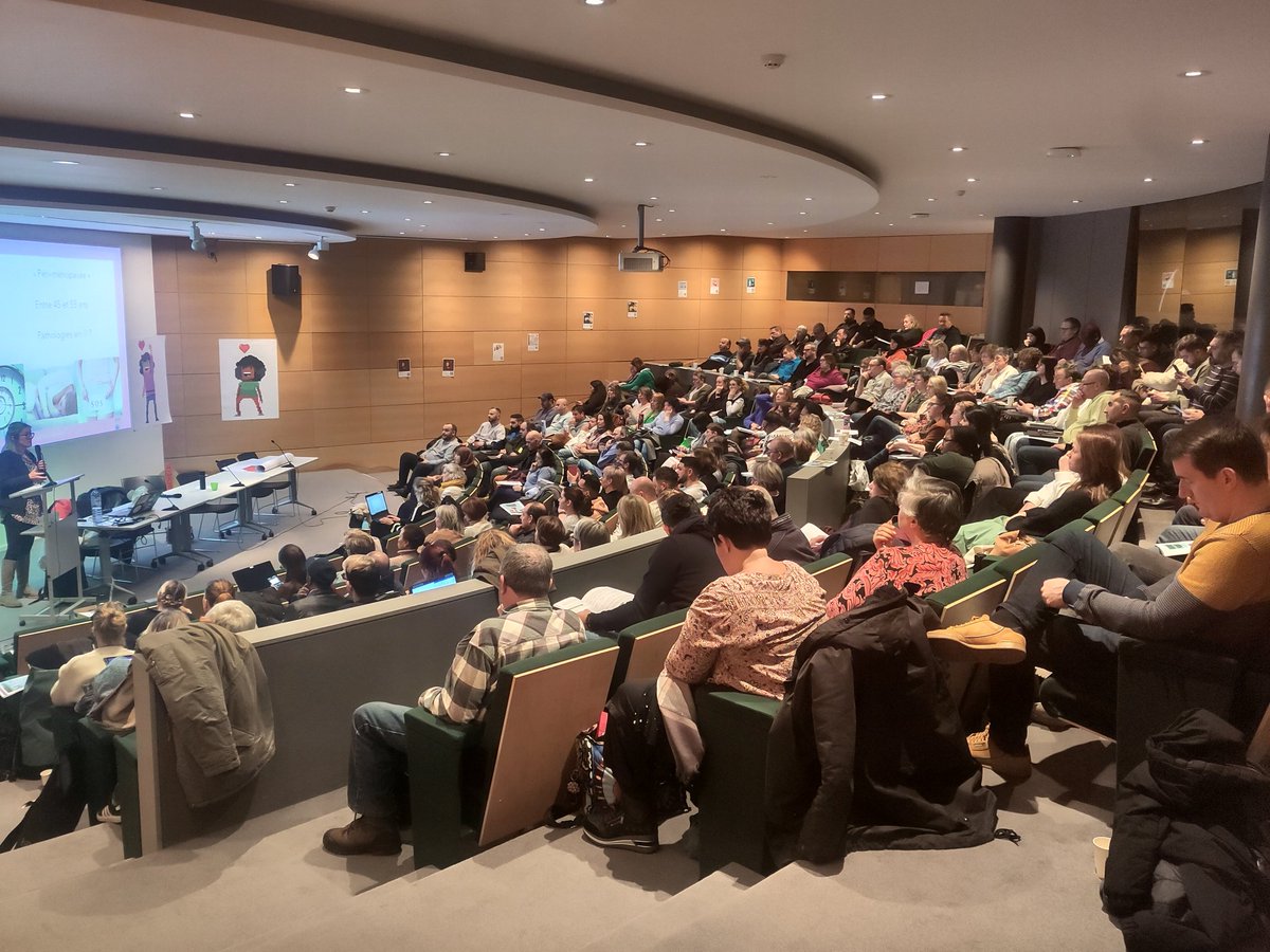 CscFemmes's tweet image. Super Maria prend votre santé à 💚
Femmes &amp;amp; santé au travail, notre thème ce #8mars
 
@anne-sophiechiavetta ,  kinésithérapeute, nous parle de l'impact de la ménopause au travail! 
Un tabou à briser, un chantier syndical à enclencher! ✊🏽