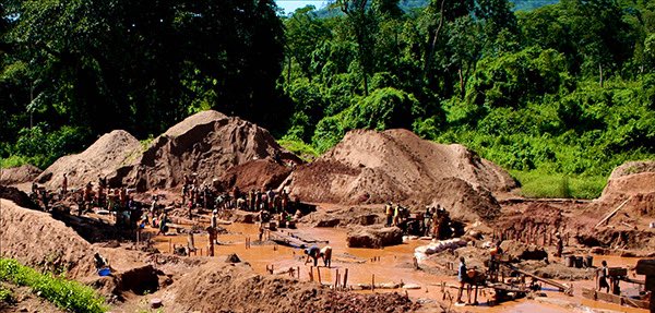 Nath_Yamb's tweet photo. De la même façon qu’ils disent que le bassin du Congo est le poumon du monde (occidental), ils considèrent que les richesses du Kivu et de l’Ituri sont le cœur de leur portefeuille. https://t.co/KC30hQ5mUb