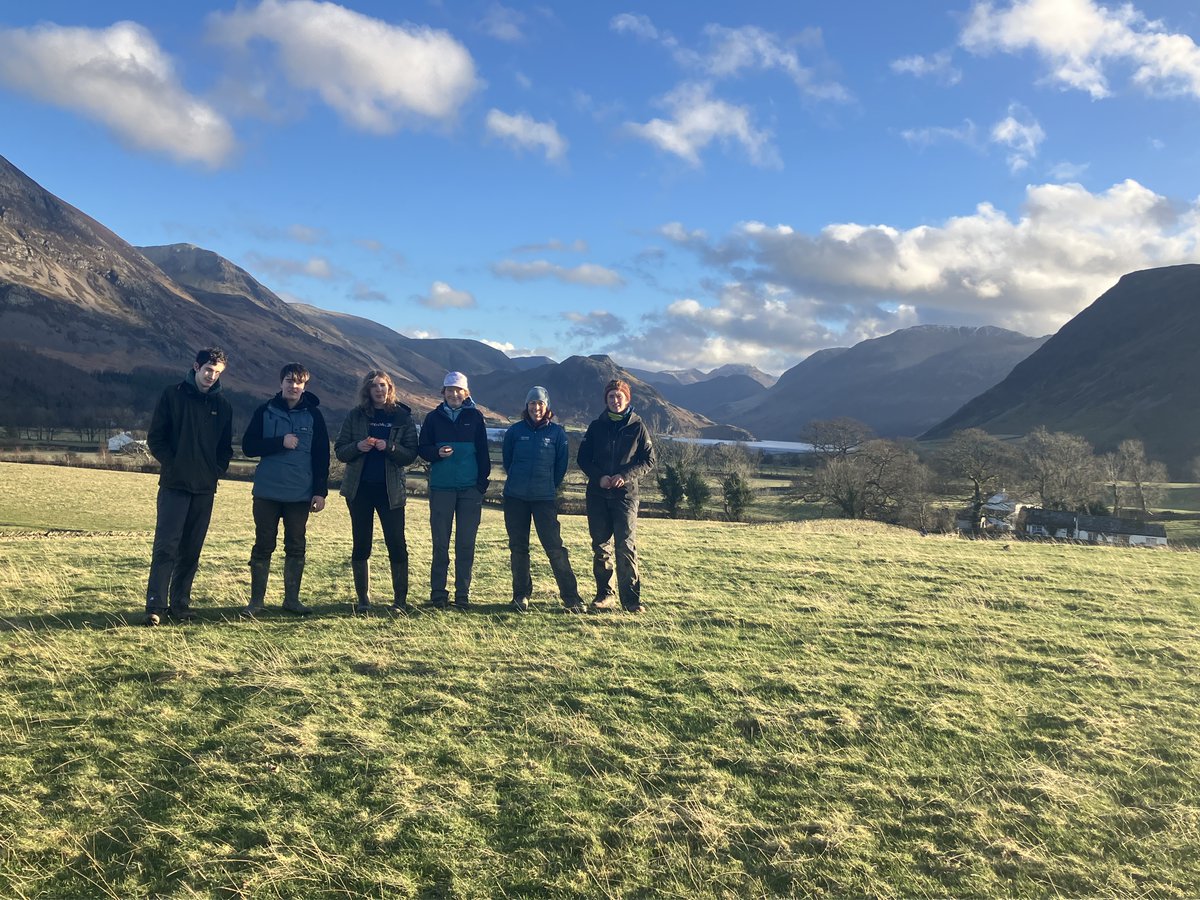 🌱 Our Youth Panel has helped plant 100m of mixed native hedge in the Cockermouth catchment! 🌿 Restoring an old hedge, creating wildlife corridors &amp; shaping a future wetland - all fuelled by 4 types of cake from the landowner! 🍰👏 #HedgePlanting #YouthAction