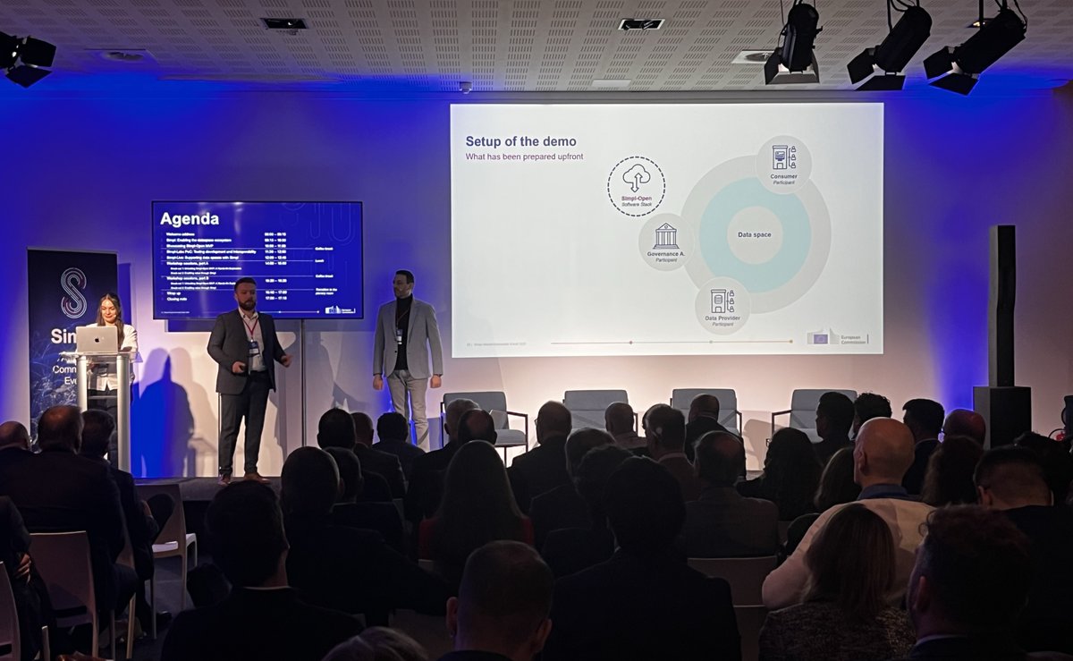 EC_Simpl's tweet image. It&apos;s happening NOW! 📢

🌐 We&apos;re live-demoing Simpl-Open MVP at #SimplEvent

📺 Watch it here &amp;amp; share your first impressions simplannualevent.uevent.eu!  #EC_Simpl