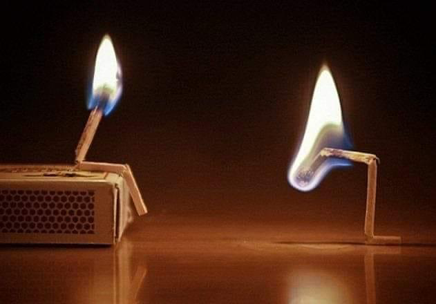 أربعة لا تكن قاسياً معهم ابداً :
المرأة .. والطفل .. والخادم
ومن أتاك معتذراً