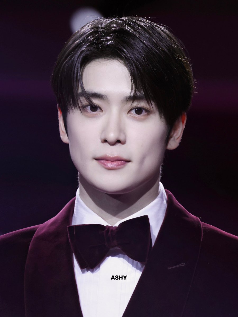애쉬 tweet media