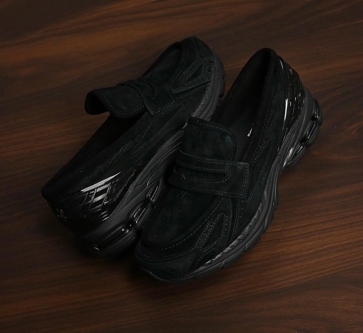 END. WEB抽選受付開始】New Balance 1906L “Black Suede”が現地時間2月