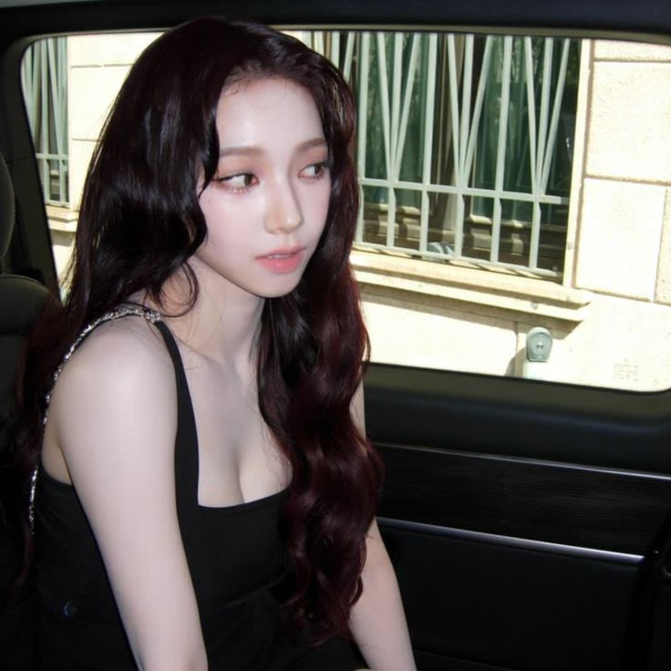 pineatravis's tweet photo. the driver              his passenger princess https://t.co/glBFOOdTDk