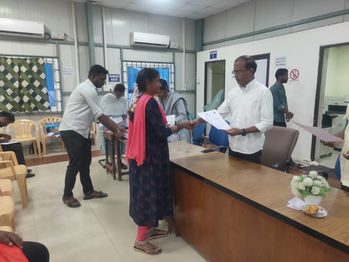 (குரூப்4 பணியமர்வு)

பெரியார் கண்ட கனவின் 
வெற்றிப் பெண்மணிகள்
வாழ்த்துக்கள் 💐👏🏽

#TNPSC #Group4 #Group4Counselling #TamilNadu