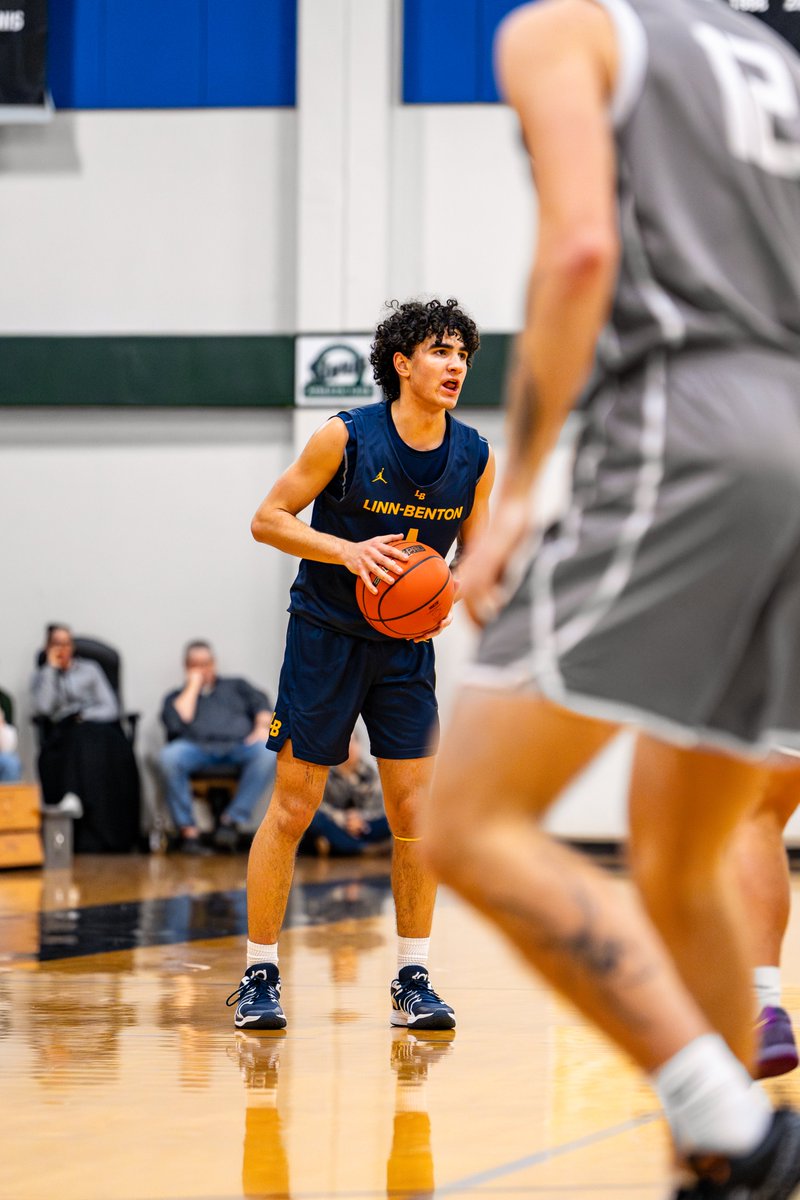 [Men's Basketball] Roadrunners Fall to SW Oregon athletics.linnbenton.edu/x/wtdiy @lbccmbx
