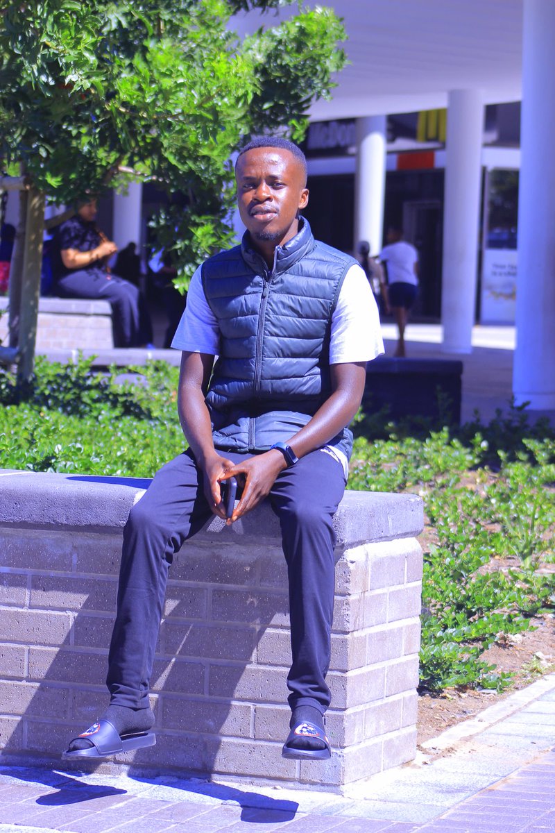 stevenklemon's tweet image. A migo.