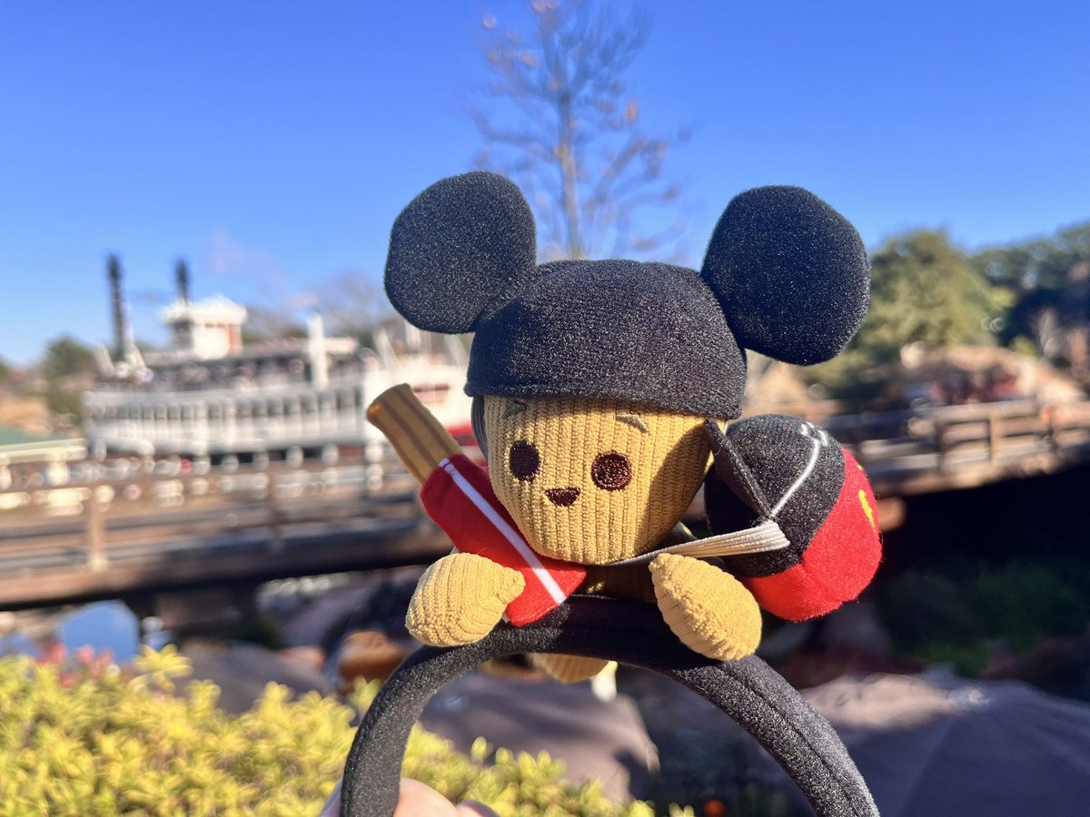 着せ替えパーツ使ってディズニーランドを満喫するグルートの