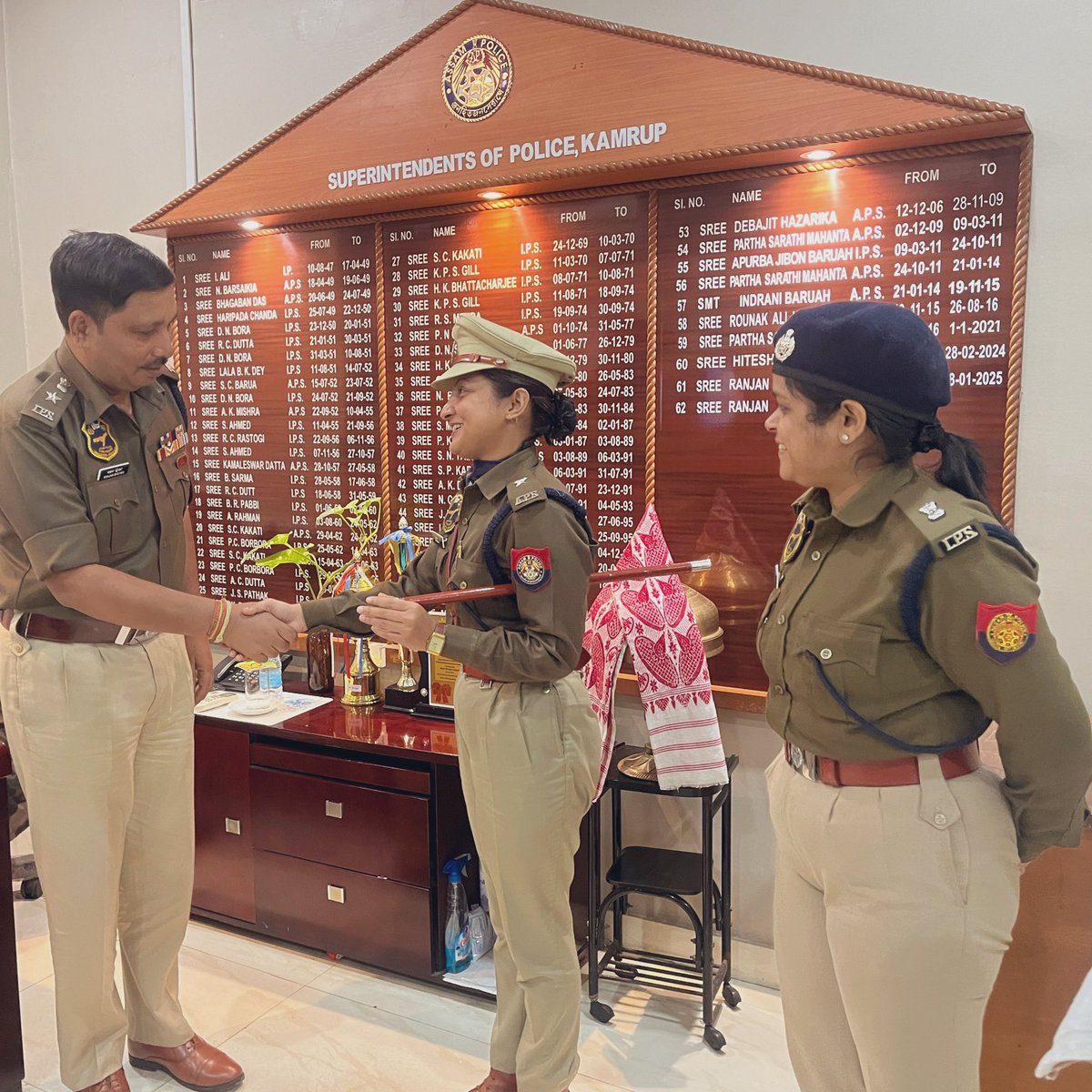 barshaaadas's tweet photo. End of probation period and last day in Kamrup R. Always grateful for all the guidance🙏 . Pipping ceremony🌟🌟🌟 https://t.co/0UhG7FoyKq