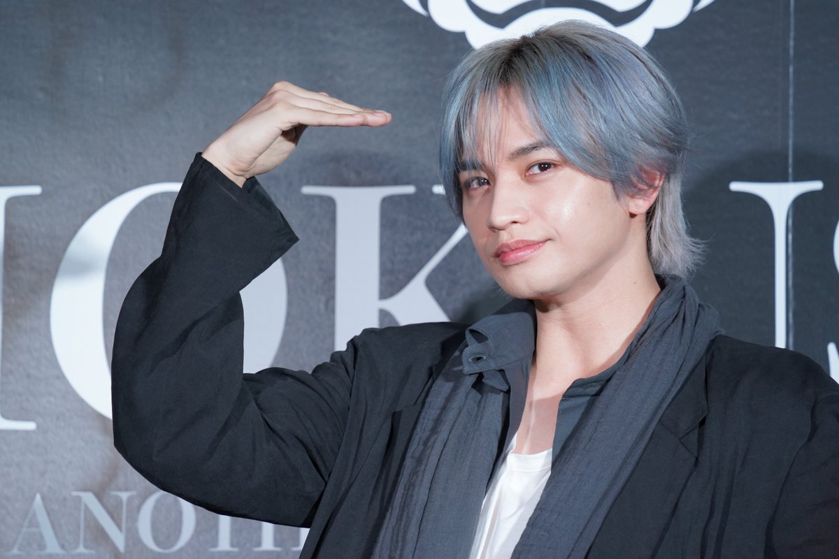 encountofficial's tweet image. 〖 🎧 Event Photo 🎧 〗

˗ˏˋ  ♡  #中島健人  ♡  ˎˊ˗

グレー×ブルーアッシュで登場🤍🩶🩵
天才的なビジュに全面降伏、、🪞🩰🪽

👇生まれ変わったらなりたいのは❔
🖇️encount.press/archives/74490…

👇最近没入しているものは❔
🖇️encount.press/archives/74504…

#HOKUSAI #ANOTHERSTORY