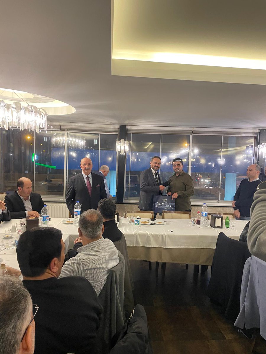 csb_van's tweet photo. İl Müdürlüğümüz emekliye ayrılan ve naklen başka illere atanan personelleri için yemek organizasyonu düzenlendi.  Emekliye ayrılan Beşir ERZEN ile naklen atanan İsmail AYDIN ve Emrullah GÜNEŞ' e bundan sonraki hayatlarında sağlık esenlik ve başarı dileriz. 
@seyfullahsagban https://t.co/pX6vVIt2hN