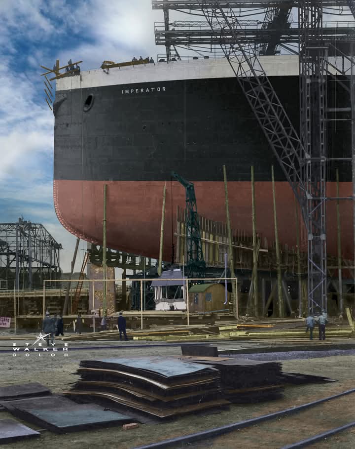 CruiseJipe's tweet photo. Hamburg 1912: IMPERATOR.
Soon to be the largest liner on the planet.
#ssimperator #hamburg #germany #oceanliner #colorizedhistory #historyincolor #shipbuilding https://t.co/CiPvl2Z3o7