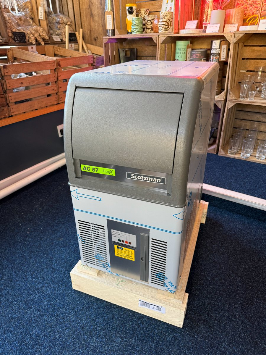 barandcatering's tweet image. Check out this #Scotsman #AC57 #icemaker we have installed. Producing Gourmet Supercube crystal clear ice cubes. This machine is ideal for cafes, #microbars, kiosks. The #cubes clarity makes them the perfect choice for #drinks presentation🧊

#icemachine #scotsmanac57 #icecube