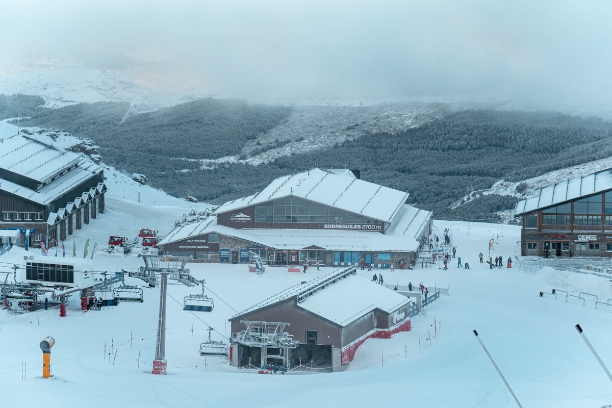 websierranevada's tweet photo. Así encontramos hoy #SierraNevada...
❄️+ 15 cm nieve nueva ❄️
ℹ️ Forfait: https://t.co/UyKYajyuhd
#powerday #esqui #snowboard #experience #Granada https://t.co/JhLb9bp6Uu