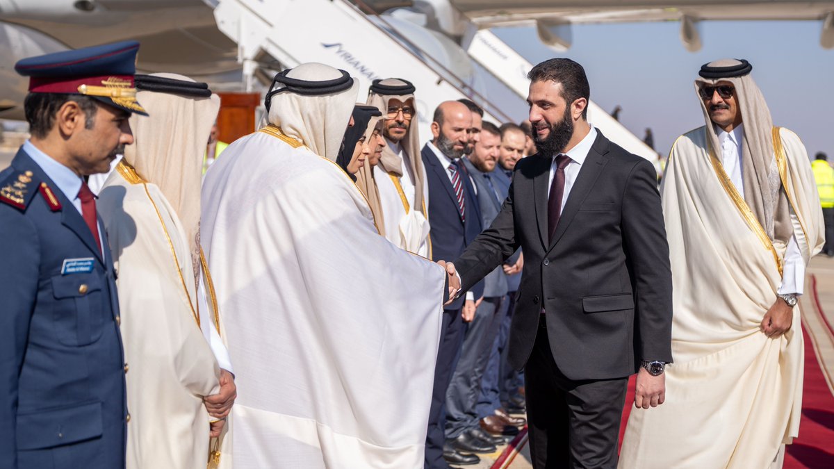 سمو الأمير المفدى يصل إلى العاصمة دمشق في زيارة رسمية إلى الجمهورية العربية السورية الشقيقة، وفي مقدمة مستقبليه أخوه فخامة السيد أحمد الشرع رئيس الجمهورية العربية السورية. #قطر #سوريا bit.ly/3WEWxtI