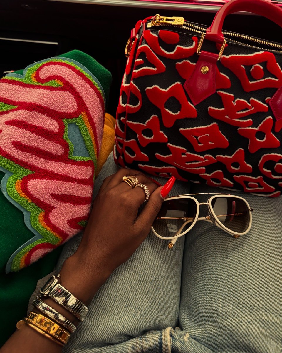 TWILEYTM STAN ACCOUNT tweet media