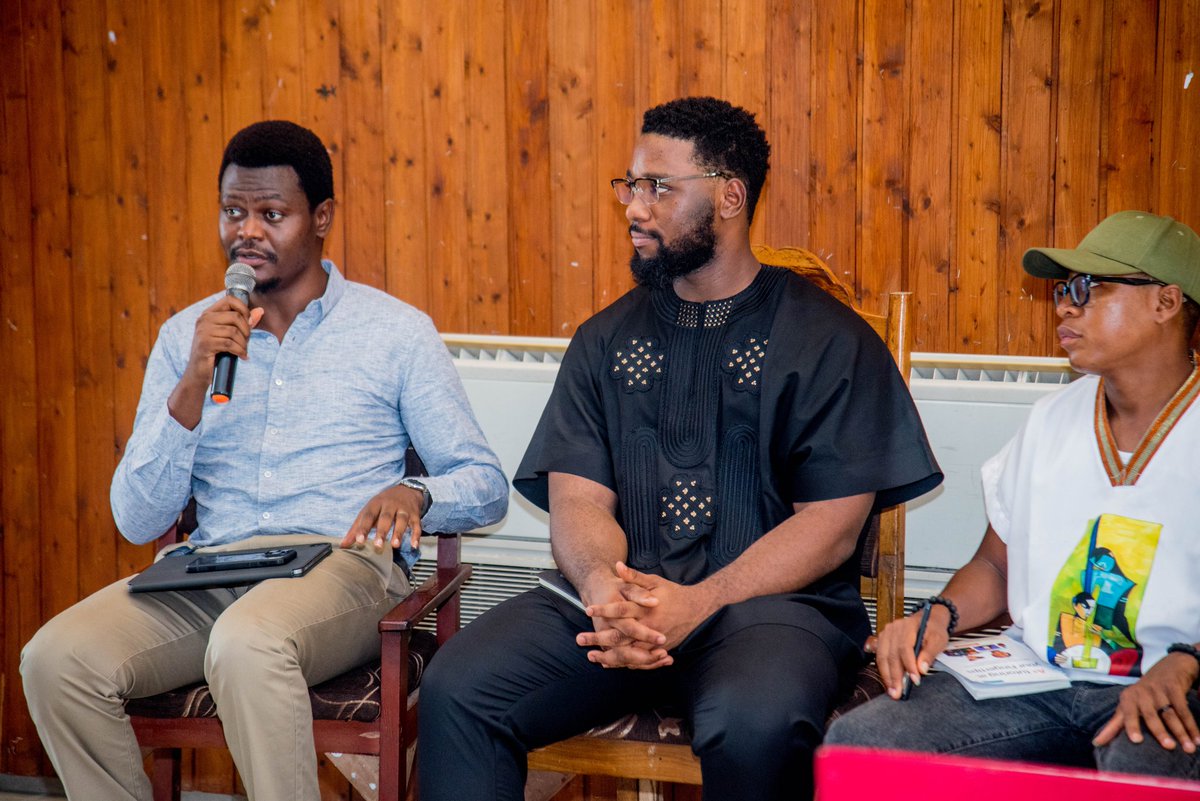Sarafoundations's tweet image. CAP Tech Hub Unilag Conference 2025 – Panel Insights!

Our expert panel shared key advice on thriving in tech:
🔹 Keep learning
🔹 Build strong networks
🔹 Embrace career transitions

Which tip stands out to you? ⬇️

#TechCareers #CAPTechHub #UnilagConference2025