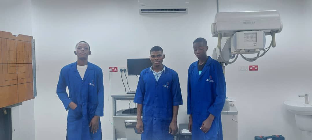 thephiliptech's tweet image. Excited to witness Avon Medical Practice's commitment to advancing healthcare in Lagos with our Mobile X-ray installation. Your positive feedback inspires us to enhance diagnosis services even further. Thank you for trusting us! 

#MobileXray #HealthcareInnovation