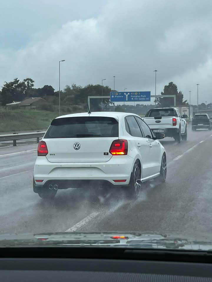 tlhalosang_mass's tweet photo. This Volkswagen Polo is beautiful 🤍 https://t.co/CncGBFVwJJ
