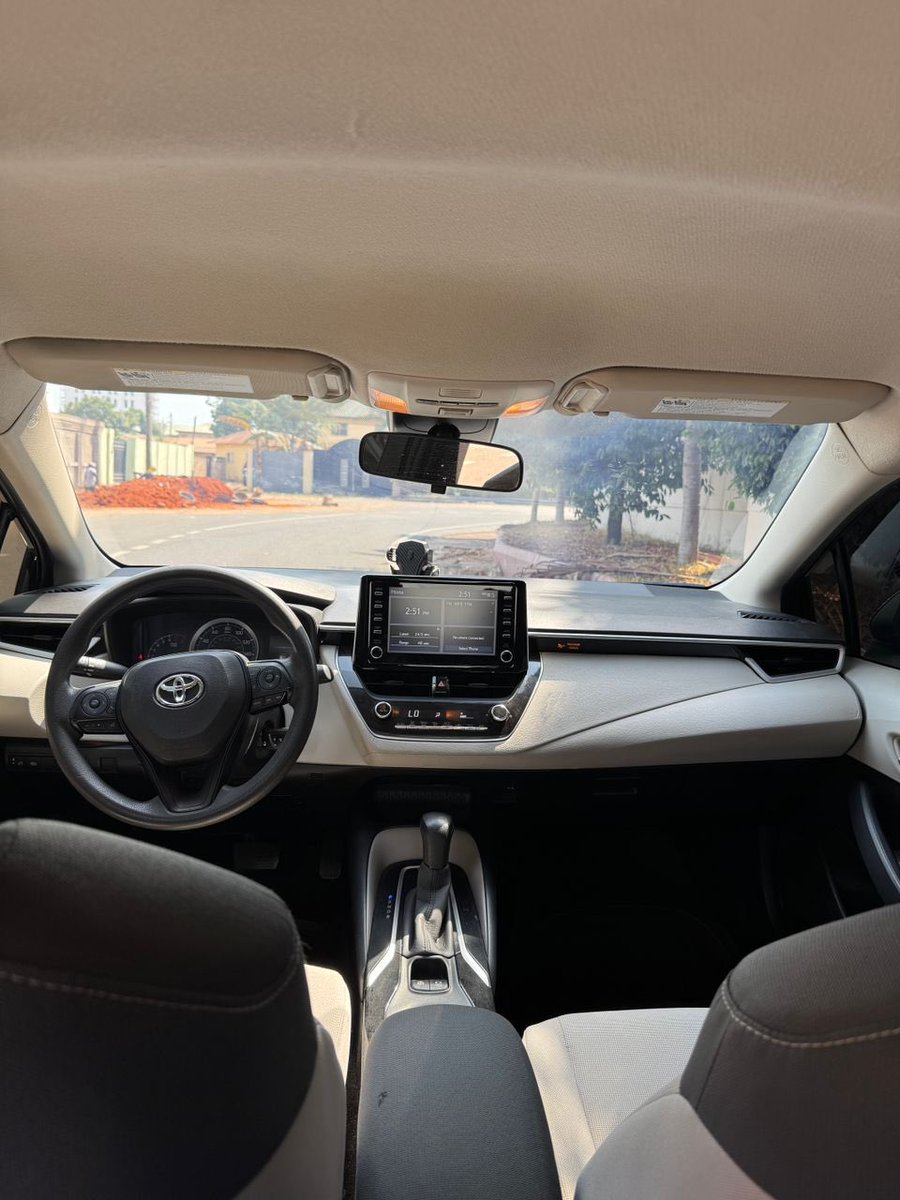 FrankDoe101's tweet photo. 2020 Toyota Corolla LE 
1.8L engine 
66k miles 
Key start 
Touchscreen infotainment system 
Rear view camera 
Lane keep assist
Apple CarPlay 

Price - 270k p3 😁
WhatsApp no in bio 
Free delivery after 10pm 

#YourCarGuy 🚘🕺🏽 https://t.co/aa2bYQIU3t