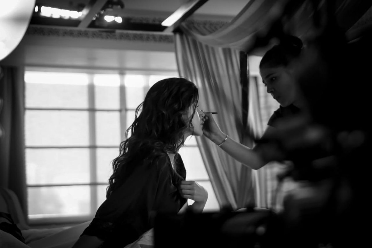 tellychakkar's tweet photo. Shanaya Kapoor wraps a major schedule of Aankhon Ki Gustaakhiyan—and the BTS is just as dreamy as the film! ✨🎞️
#ShanayaKapoor #AankhonKiGustaakhiyan #ScheduleWrap #BTS https://t.co/xhRzM6uuMp