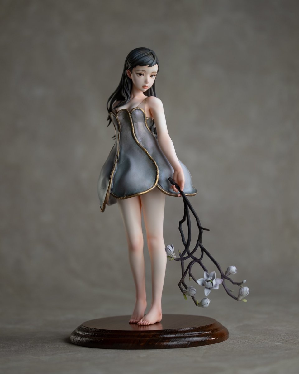 「WF2025冬   お品書きイベント販売初「magnolia-木蓮-」ガレージキ」|MICHIRU imaiのイラスト
