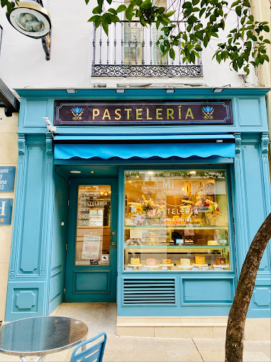 📆¡Hoy 3ª 𝘃𝗶𝘀𝗶𝘁𝗮 𝗰𝗼𝗿𝗽𝗼𝗿𝗮𝘁𝗶𝘃𝗮 #ZacGrowth!

🚸Hoy salimos de excursión a visitar la pastelería-cafetería 'Mi Habitación Favorita'<a href="/myfavouriteroom/">mihabitacionfavorita</a>  con Laura como anfitriona 🍰

Programa ZAC <a href="/zaragoza_es/">AyuntamientoZaragoza</a>
Team: <a href="/carloselem/">Carlos Amselem</a> <a href="/DavidBaguaCorp/">David Moreno</a> <a href="/MonicaImagina_t/">Mónica Anchelergues 🕊🌂🌳</a> y servidora