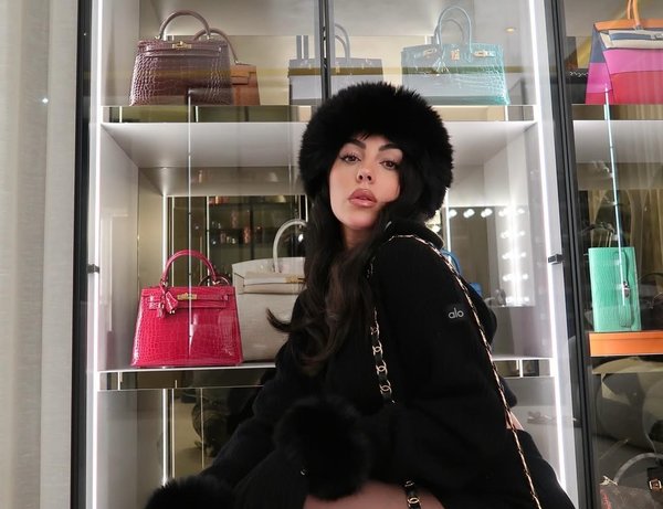 #جورجينا تختار ان تهدي نفسها قطعة مميزة من علامة عريقة!
tinyurl.com/yte6ad5z