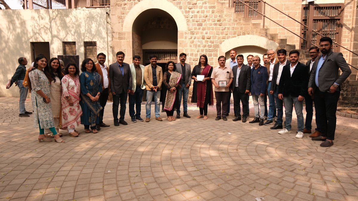 Jrvgti_official's tweet image. Interaction with Students on Bamboo in Interior Design by Sanjeev Karpe

#bamboointeriors #sustainableliving #designwithnature #sanjeevkarpe #interiordesign #studentinteraction #fergussoncollege #jrvgti #pune