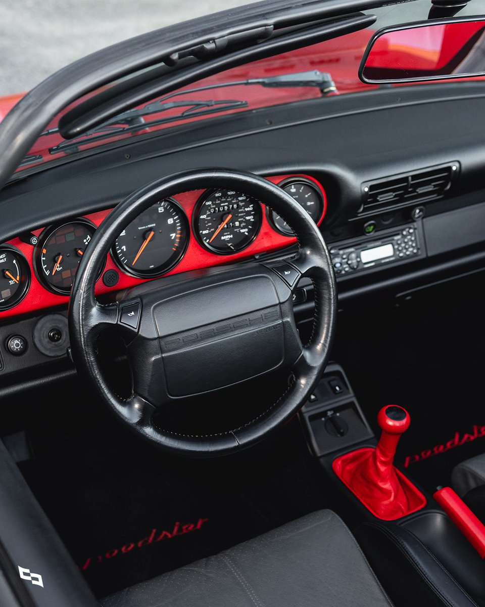 collectingcars_'s tweet image. This 964-generation Porsche 911 Speedster is a very rare and desirable limited-production modern classic open-top sports car. 

📍LIVE NOW - London, United Kingdom

🔗Find out more: collectingcars.com/for-sale/1993-…

#CollectingCars #Porsche #911Speedster #GuardsRed