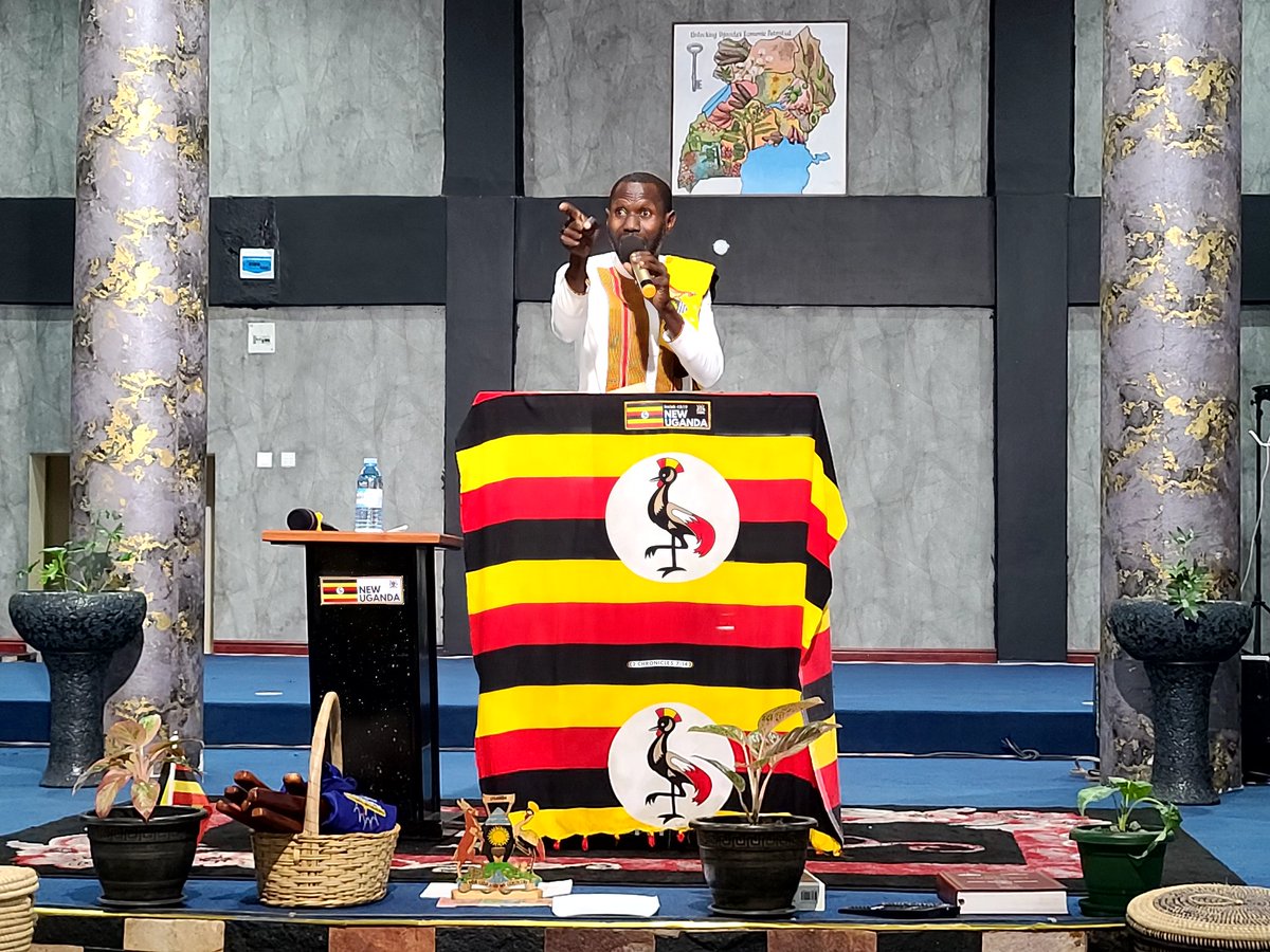 klt256's tweet photo. "All the people who have seen the Glory of God do not walk in their own knowledge!"- Pr. Godfrey Kaggwa
#YearofExceedingKingdomGlory
#KingdomEmpowermentSummit
#KES25
#KltUganda https://t.co/JNSqNsSYxv