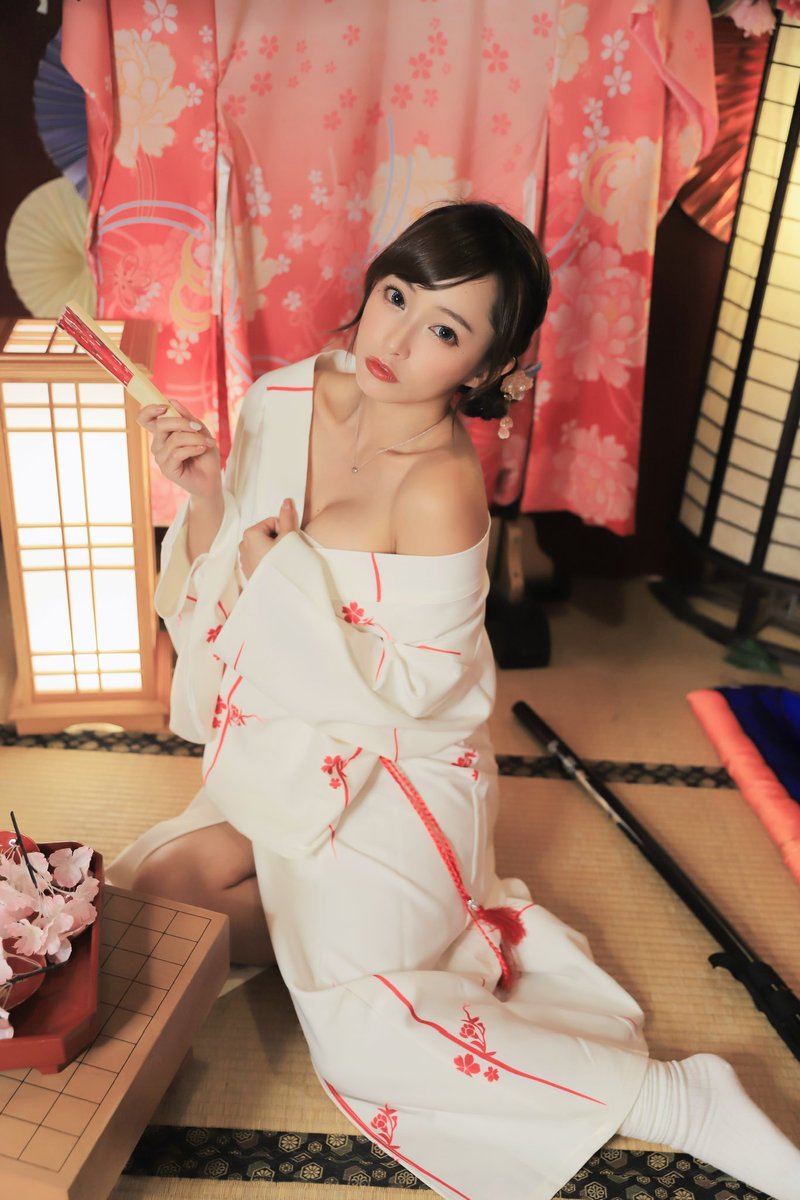 手上換煙斗是不是更適合😛