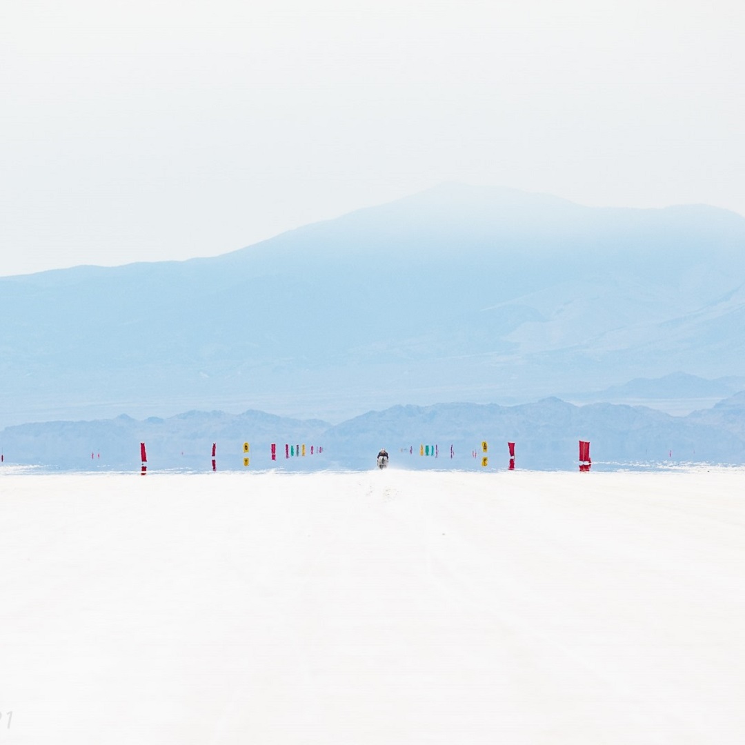 FIM_live's tweet photo. ☄️ The FIM is pleased to announce that the 2025 Bonneville Motorcycle Speed Trials (BMST), an FIM Land Speed World Records event, will this year take place at the historic American venue from 24-28 August.
Read more 👉 https://t.co/mbP46JAS0T
#FIM | #FIMfamily | #FIMLandSpeed https://t.co/FoeQKD3zy5