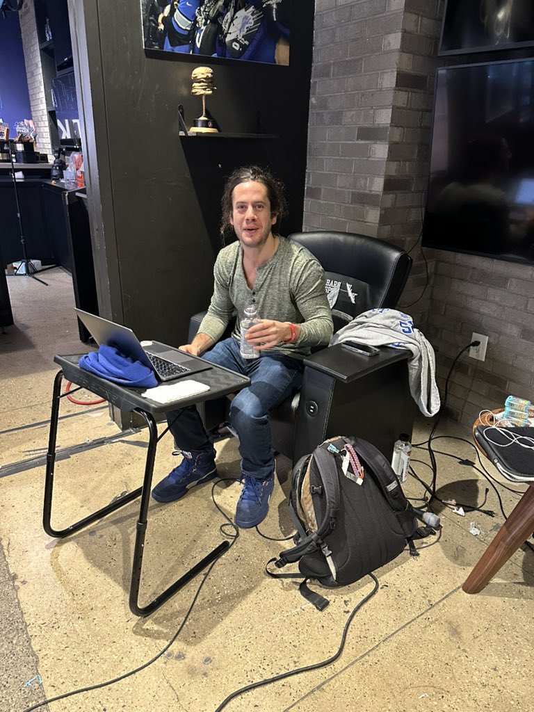 Man got staples in his head last night playing rec basketball and is still the first one in the office. Certified dawg (and psychopath) <a href="/MattPiperJenks/">Matthew Piper Jenks 🧲</a>