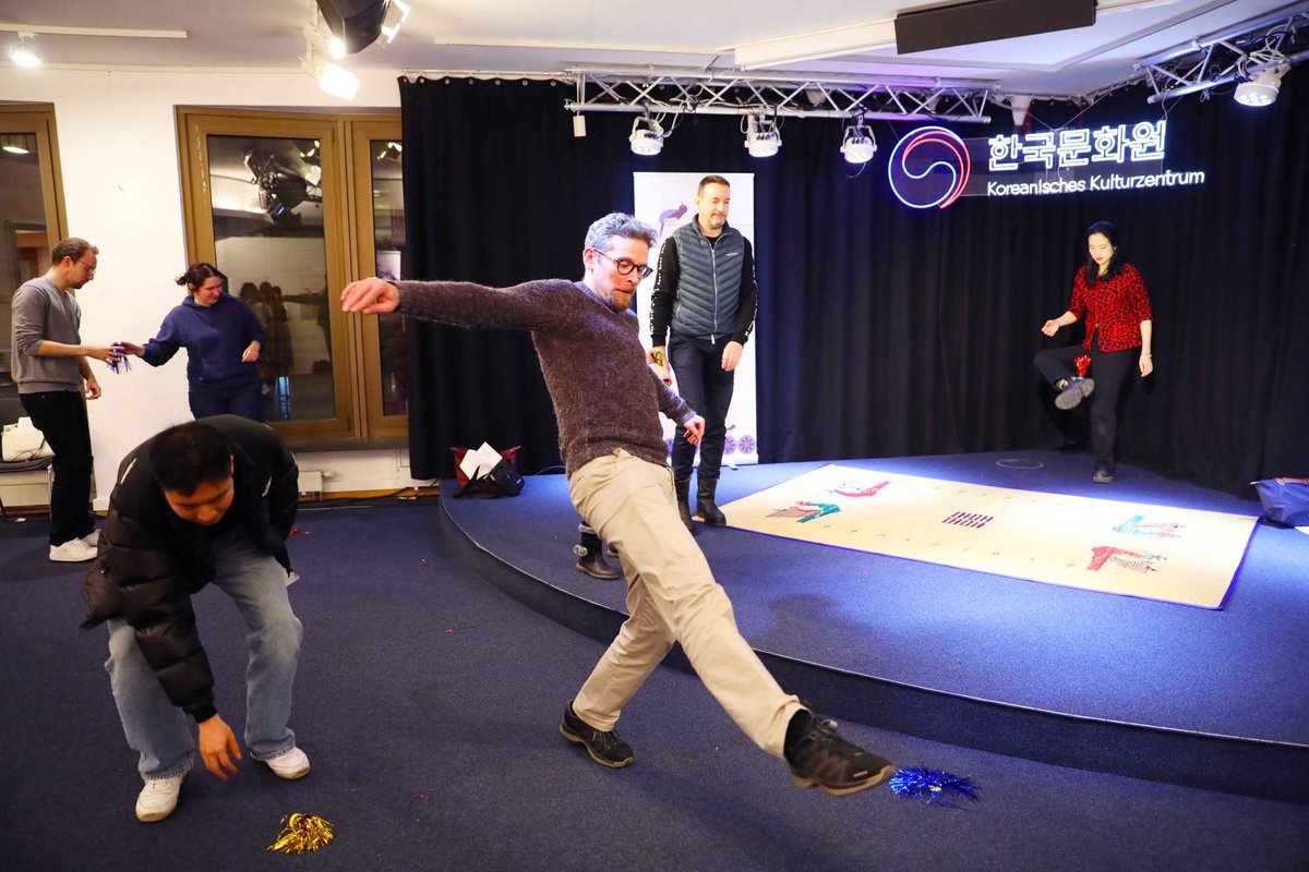 Koreanisches Kulturzentrum tweet media