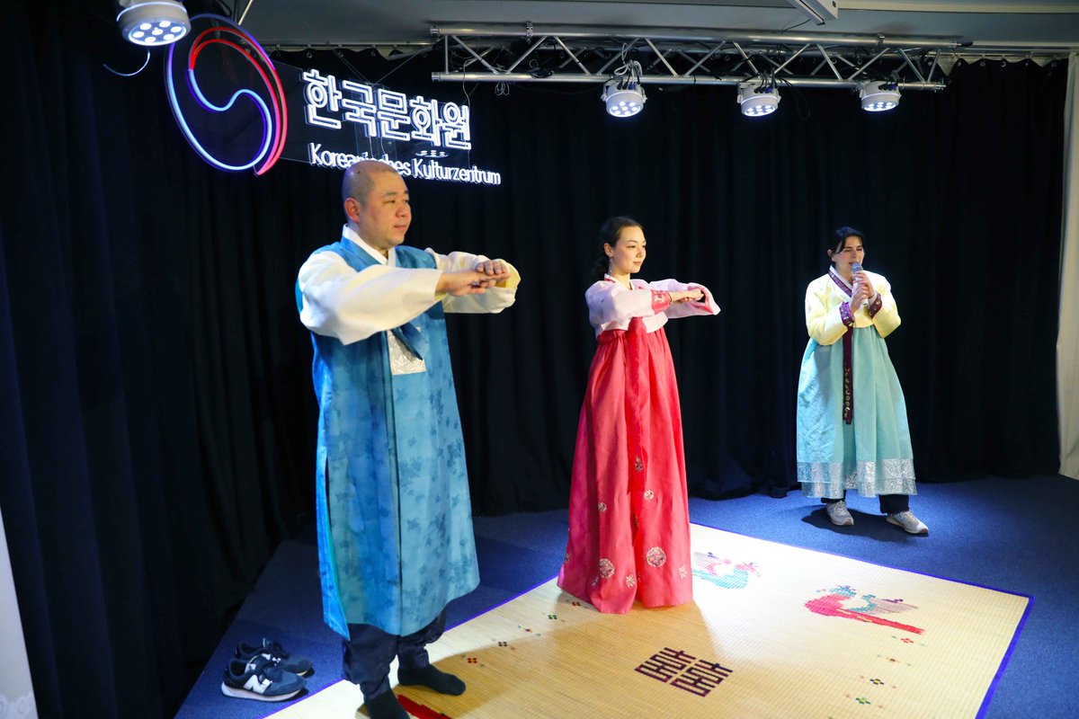 Koreanisches Kulturzentrum tweet media