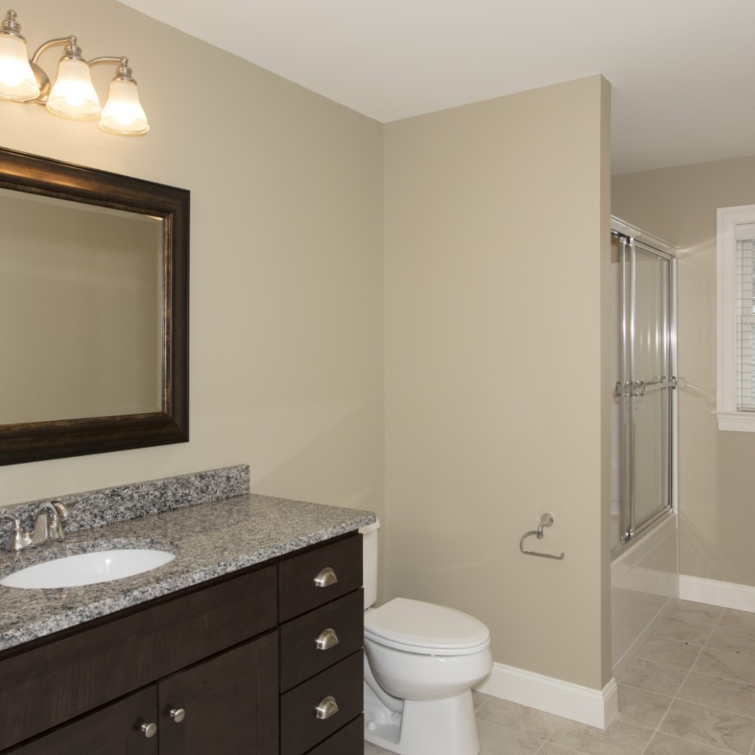 Large, clean bathrooms that make getting ready feel a little more luxurious. 🛁✨