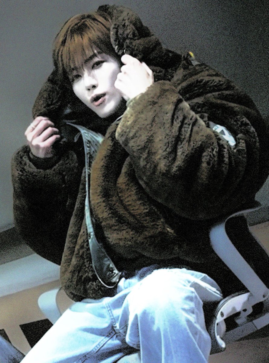 ナ (@jaezeni) on Twitter photo 