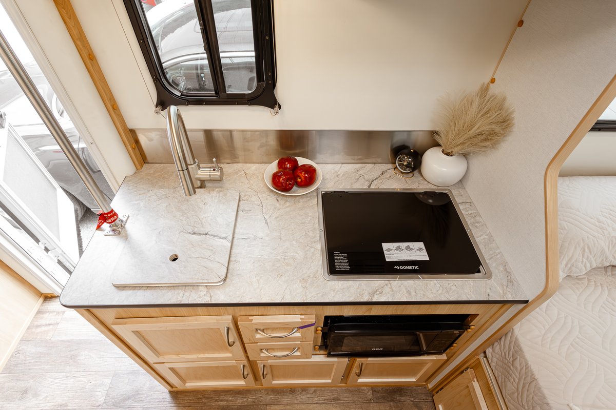 TakeYourEscape's tweet image. Make your 19' Escape Trailer truly yours! layout options, personalized finishes, and more. Craft the perfect space for your travels.  #EscapeTrailer #CustomRV #TailorMade #Escape19